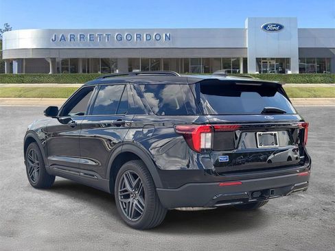 Used 2025 Ford Explorer ST-Line w/ Premium Package AWD/4WD image 3