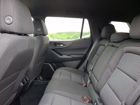 Used 2025 Chevrolet Equinox LT AWD/4WD image 10