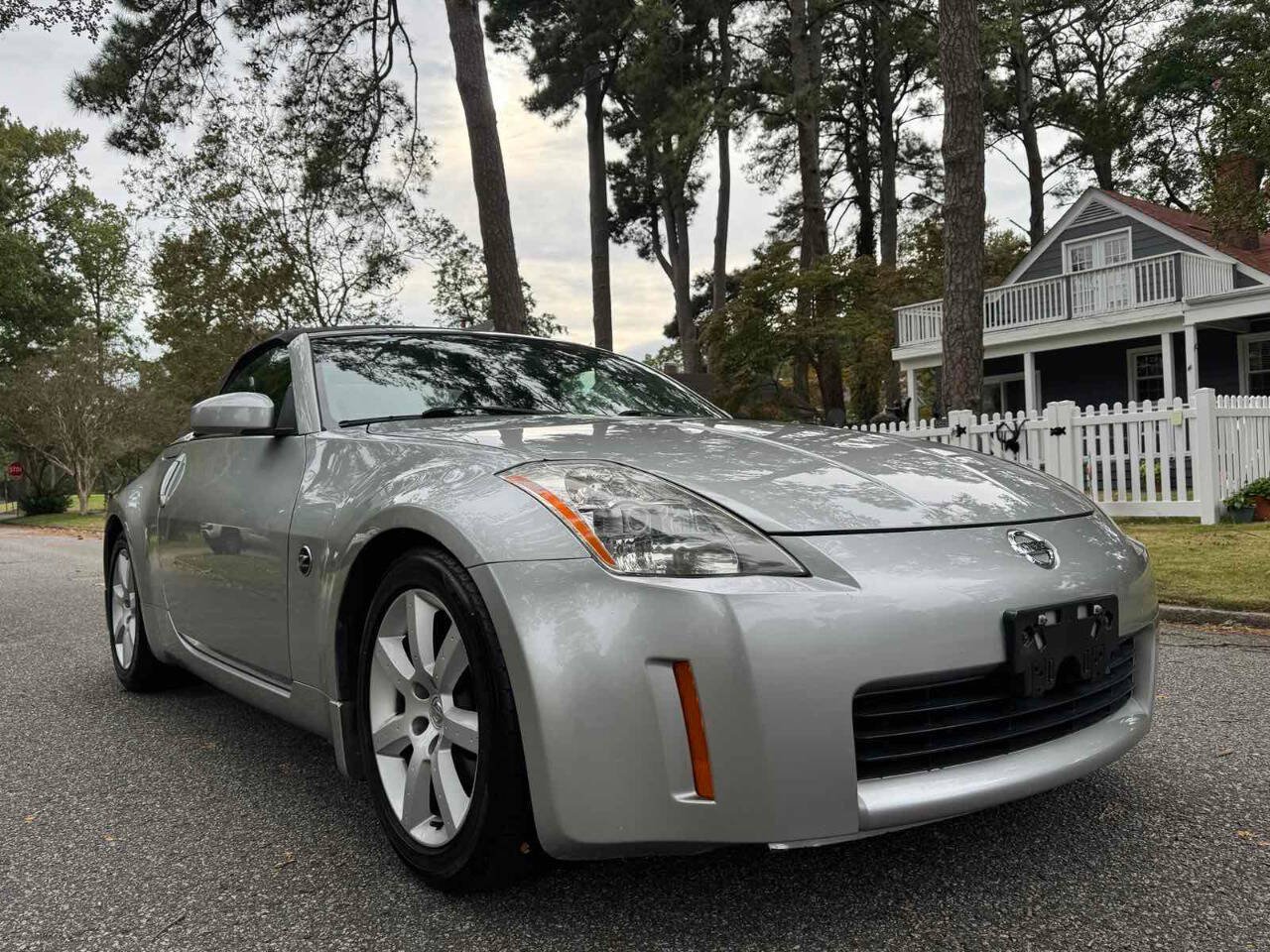 Used 2004 Nissan 350Z Touring RWD image 4