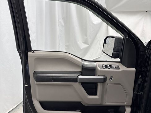 Used 2016 Ford F150 XLT w/ XTR Package image 14