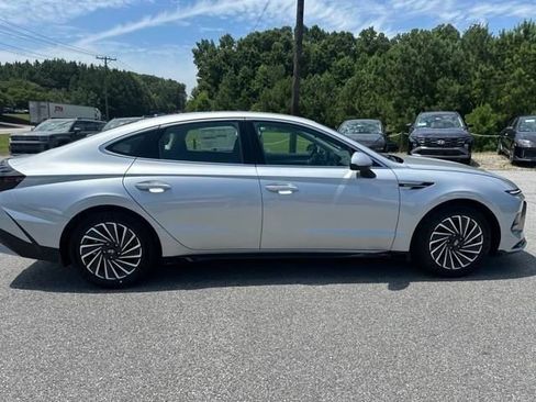 Used 2025 Hyundai Sonata SEL image 6