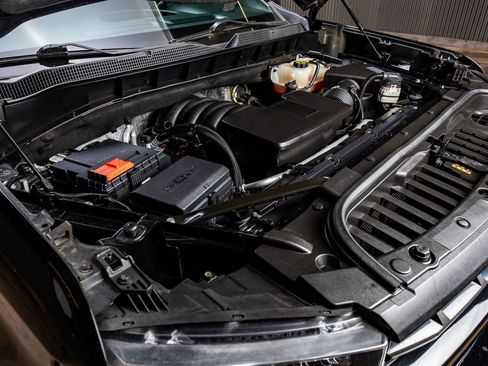 Used 2021 Chevrolet Silverado 1500 LT Trail Boss w/ Convenience Package II image 40