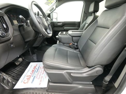 Used 2025 Chevrolet Silverado 2500 W/T w/ WT Convenience Package image 17