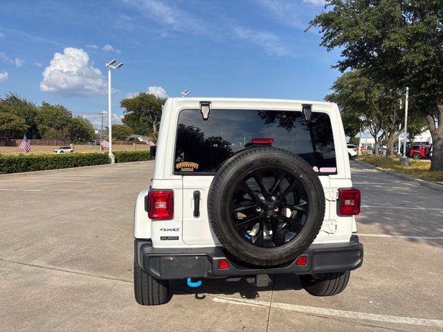 Used 2023 Jeep Wrangler Unlimited Sahara w/ Cold Weather Group AWD/4WD image 5