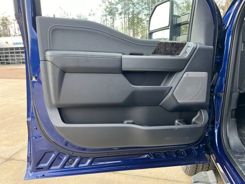 New 2026 Ford F250 Lariat w/ Lariat Premium Package image 11