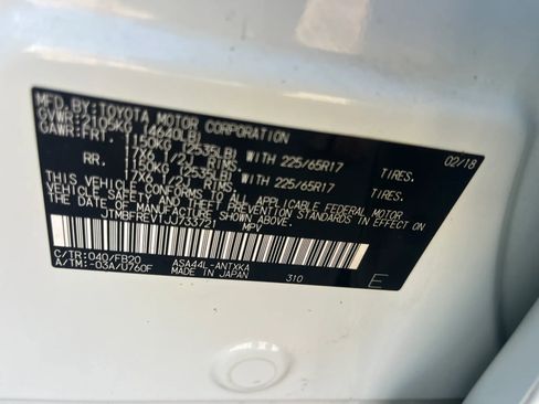 Used 2018 Toyota RAV4 LE w/ All Weather Liner Package image 21