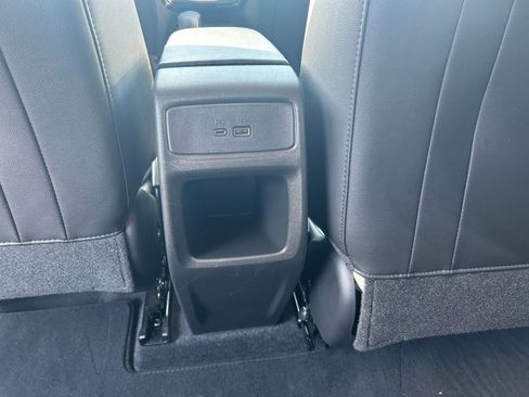 Used 2025 Chevrolet Trax LT image 24