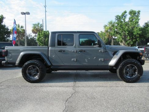 Used 2021 Jeep Gladiator Rubicon AWD/4WD image 2