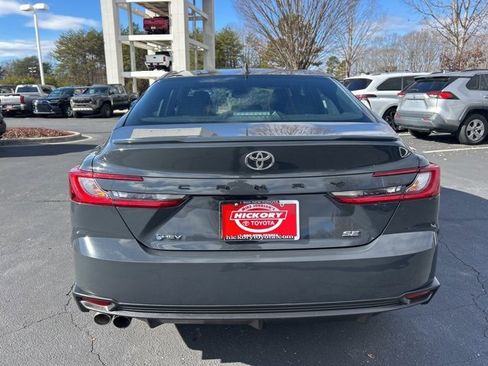 Used 2025 Toyota Camry SE image 6