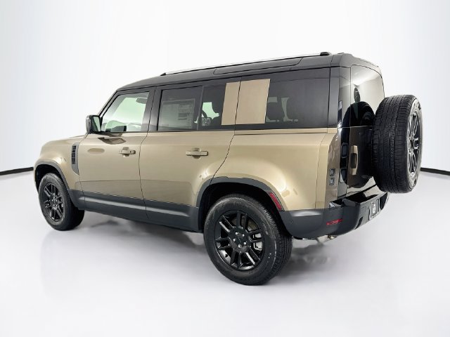 New 2026 Land Rover Defender 110 S AWD/4WD image 7