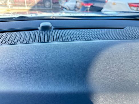 Used 2025 Chevrolet Equinox LT image 18