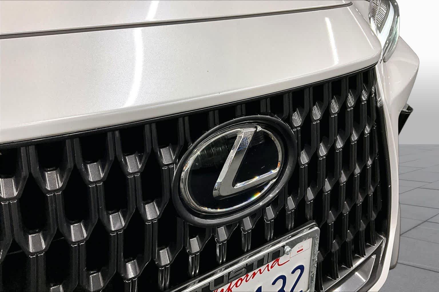 Used 2024 Lexus NX 250 FWD image 29