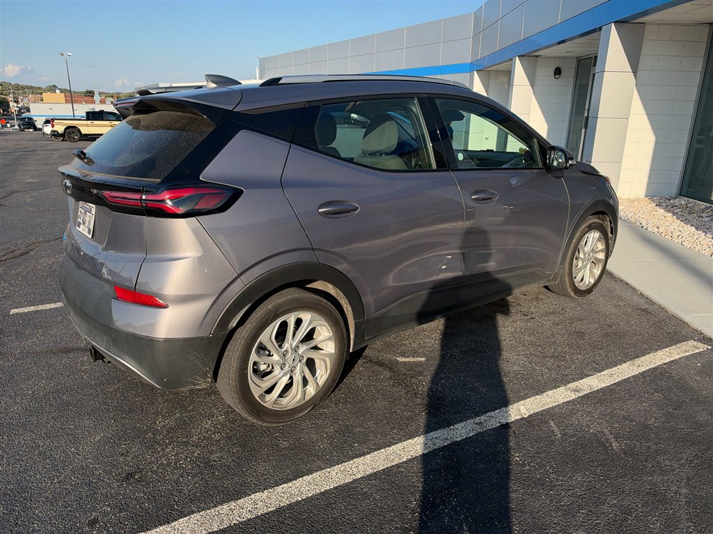 Used 2023 Chevrolet Bolt EUV LT FWD image 5