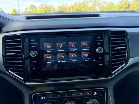 Certified 2023 Volkswagen Atlas SEL Premium AWD/4WD image 26