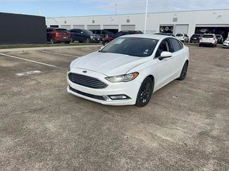Used 2017 Ford Fusion SE video 2