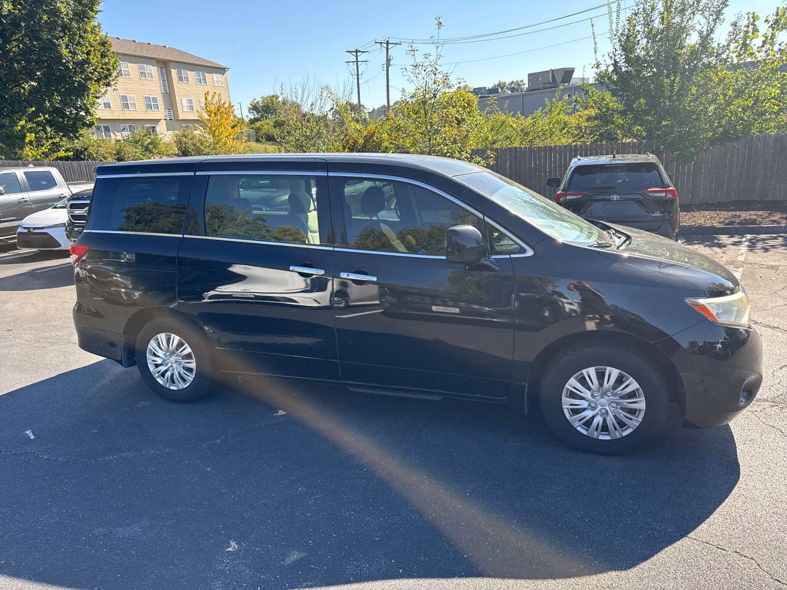 Used 2015 Nissan Quest S FWD image 1