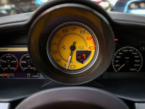 Certified 2013 Ferrari 458 Italia Base image 32