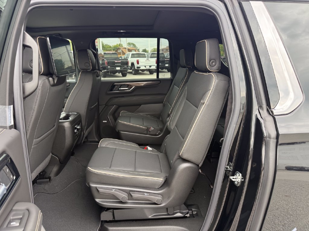 New 2026 GMC Yukon XL Elevation w/ Elevation Premium Package AWD/4WD image 20