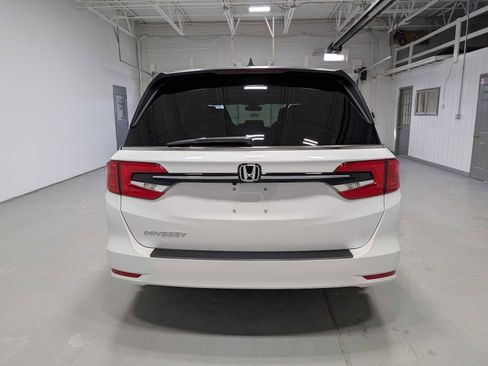 Certified 2024 Honda Odyssey EX-L image 9