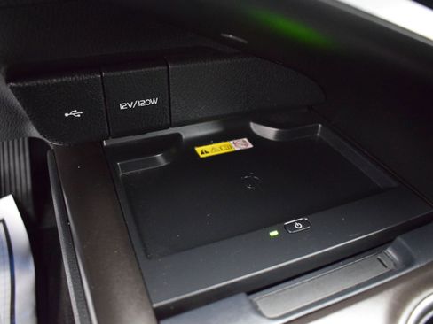 Used 2023 Toyota Camry XSE FWD image 16