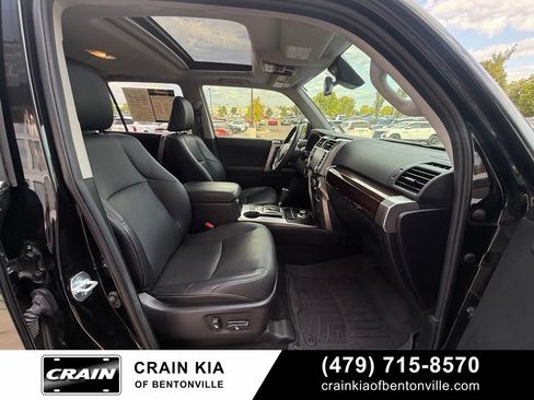 Used 2021 Toyota 4Runner Limited AWD/4WD image 32