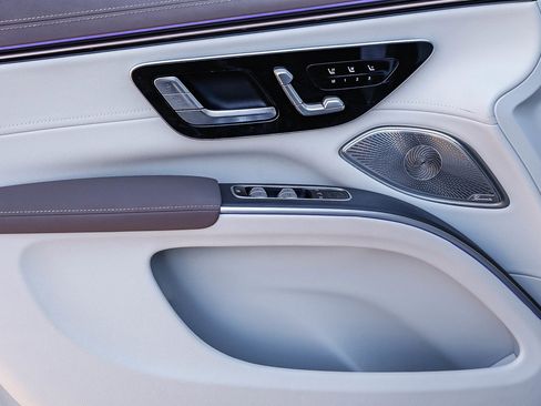 Certified 2023 Mercedes-Benz EQS 580 4MATIC SUV image 21