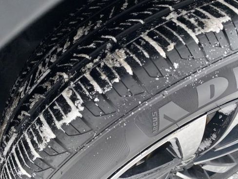 Used 2024 Volkswagen Tiguan S image 23