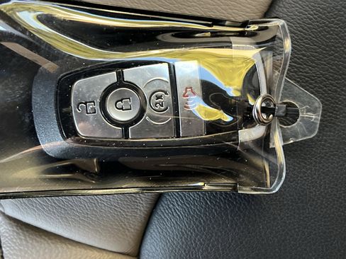 Used 2023 Ford Bronco Wildtrak image 36