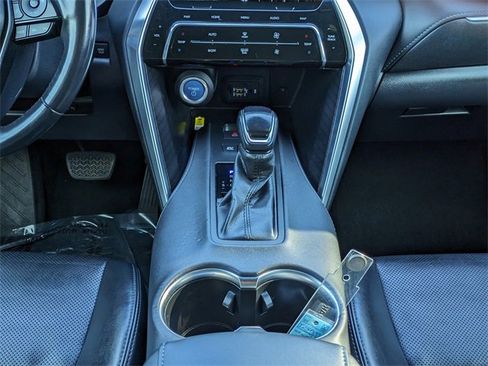 Used 2021 Toyota Venza Limited image 20