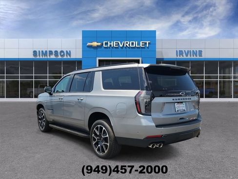 Used 2026 Chevrolet Suburban RST w/ Comfort Package AWD/4WD image 6