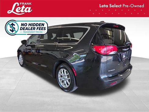 Used 2023 Chrysler Voyager LX FWD image 4