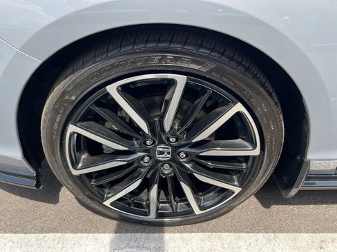 Used 2024 Honda Accord Touring image 17