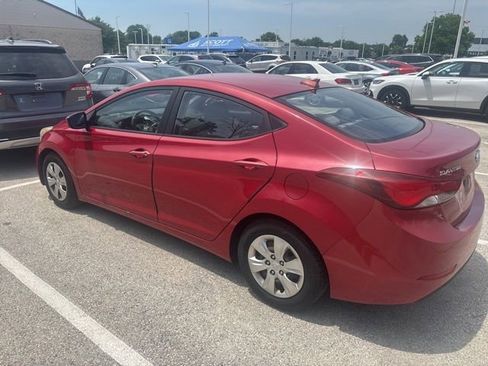Used 2016 Hyundai Elantra SE FWD image 3