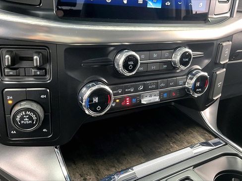 Used 2021 Ford F150 Lariat w/ Equipment Group 502A High image 32