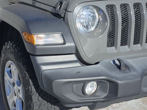 Used 2020 Jeep Wrangler Sport S image 10