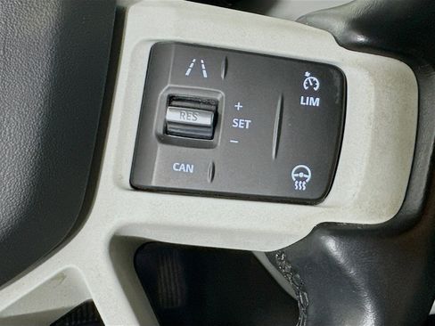 Used 2021 Land Rover Defender 90 First Edition AWD/4WD image 19