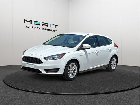 Used 2017 Ford Focus SE FWD image 4