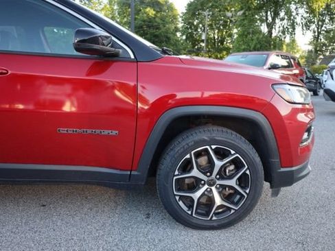 Used 2025 Jeep Compass Limited AWD/4WD image 13