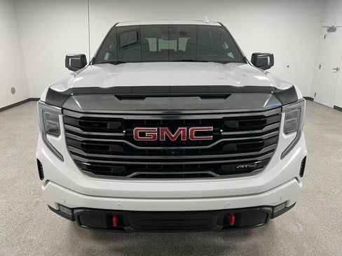 Used 2023 GMC Sierra 1500 AT4 w/ Technology Package AWD/4WD image 3