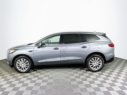Used 2021 Buick Enclave Essence w/ Sound and Sites Package image 4