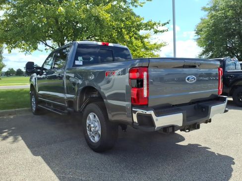 New 2026 Ford F350 XLT w/ XLT Premium Package AWD/4WD image 8