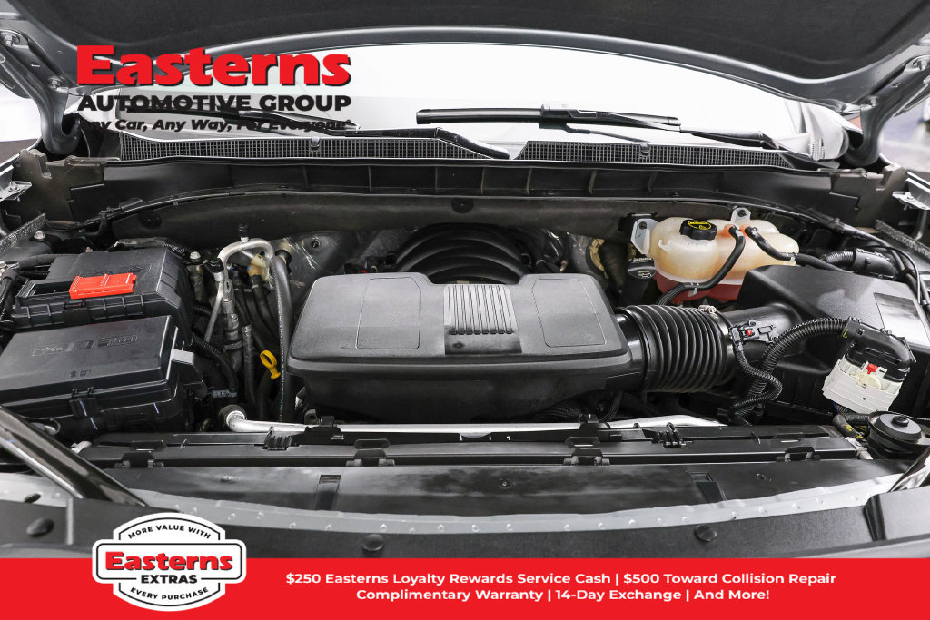 Used 2025 Chevrolet Suburban Z71 AWD/4WD image 8