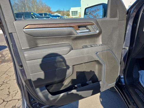 Used 2023 GMC Sierra 1500 Elevation image 17