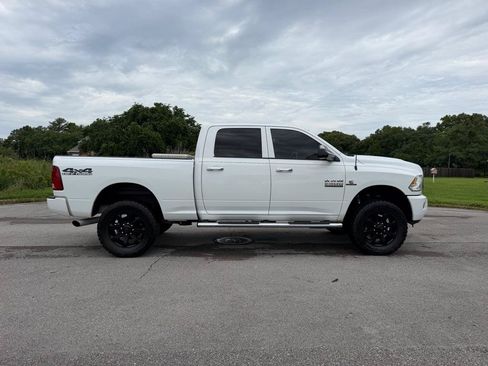 Used 2017 RAM 2500 Tradesman w/ Chrome Appearance Group AWD/4WD image 6