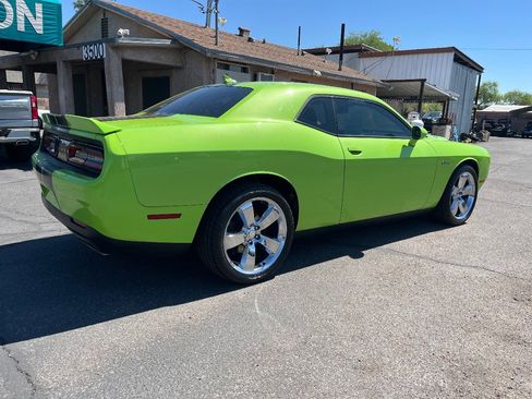 Used 2015 Dodge Challenger R/T Plus RWD image 4