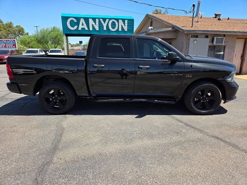 Used 2016 RAM 1500 Express w/ Black Ram 1500 Express Group AWD/4WD image 5