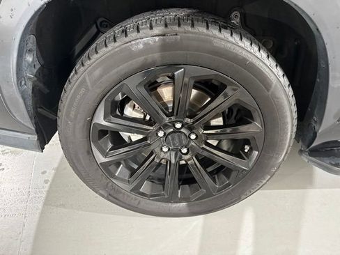Used 2023 Toyota Highlander XLE FWD image 12