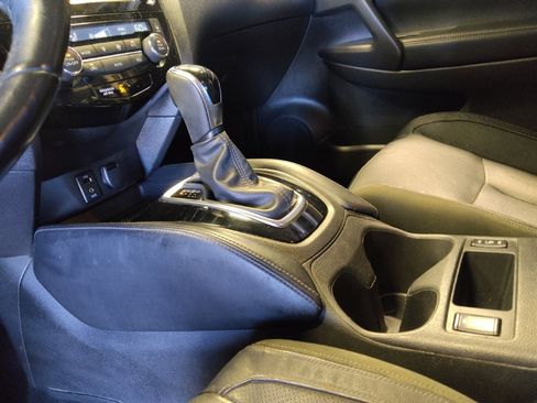 Used 2018 Nissan Rogue Sport SL w/ SL Premium Package image 26