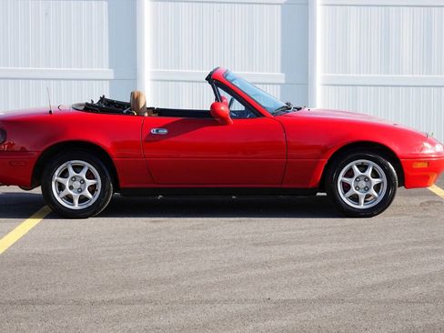 Used 1996 MAZDA MX-5 Miata M-Edition RWD image 20