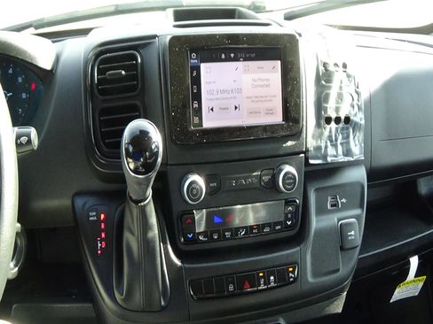 Used 2025 RAM ProMaster 2500 w/ Safety Group FWD image 17